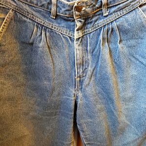 Vinatge Baggy Sasson jeans authentic high rise